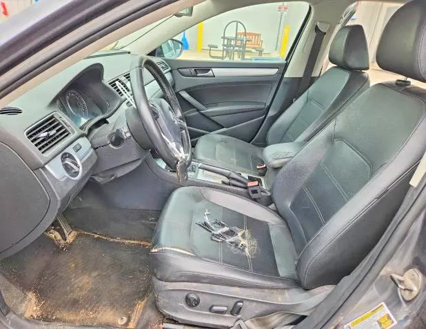 2012 VOLKSWAGEN PASSAT SE  