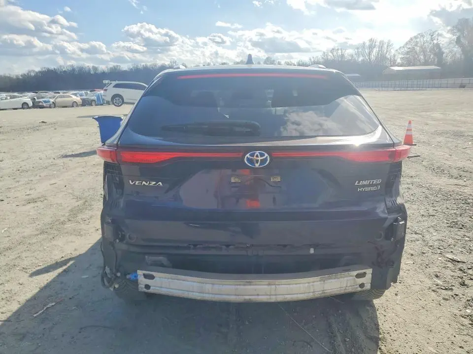 2021 TOYOTA VENZA LIMITED  
