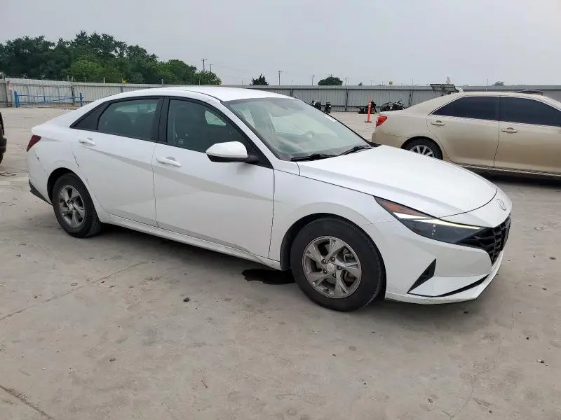 2021 HYUNDAI ELANTRA SE  