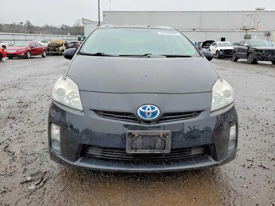 2011 TOYOTA PRIUS TWO  