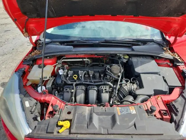 2015 FORD FOCUS SE  