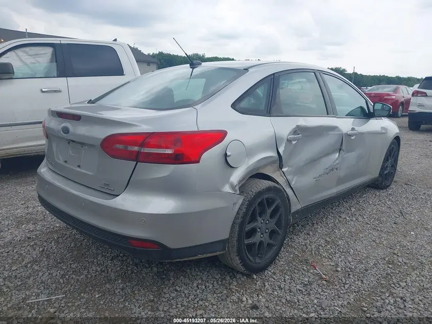 2016 FORD FOCUS SE
