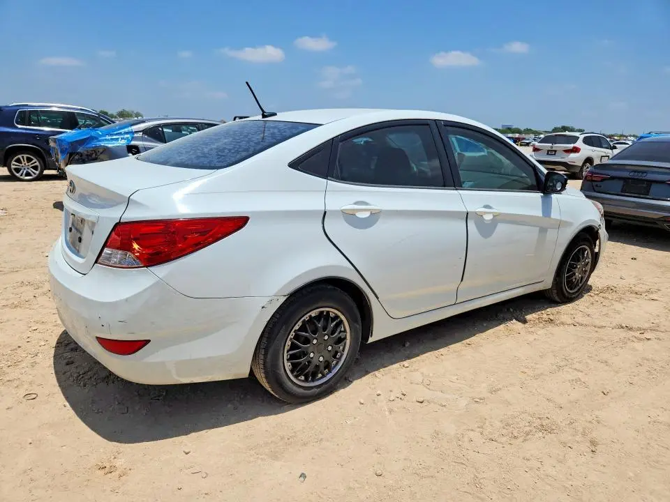 2012 HYUNDAI ACCENT GLS  