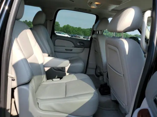 2011 CHEVROLET SUBURBAN K1500 LTZ  