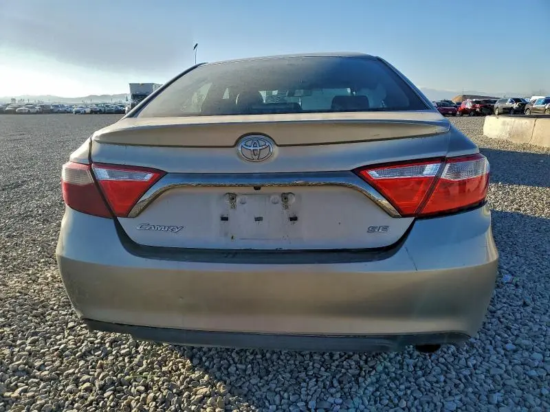 2016 TOYOTA CAMRY LE  