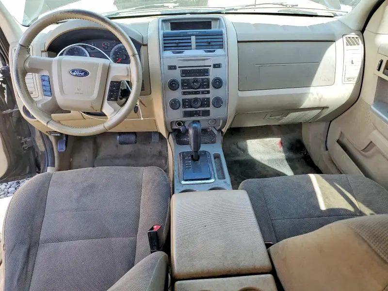 2010 FORD ESCAPE XLT  