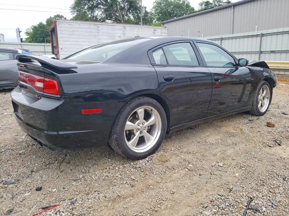 2011 DODGE CHARGER R  