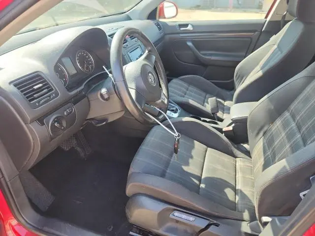 2010 VOLKSWAGEN JETTA SE  