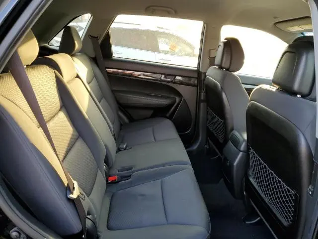 2012 KIA SORENTO BASE  