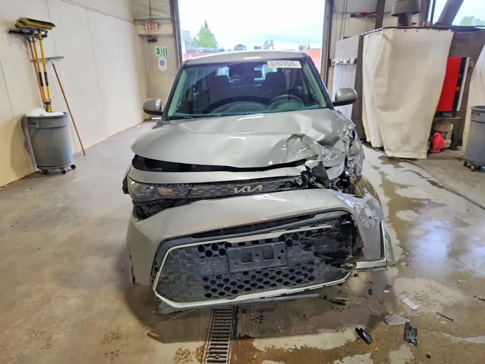 2023 KIA SOUL LX  