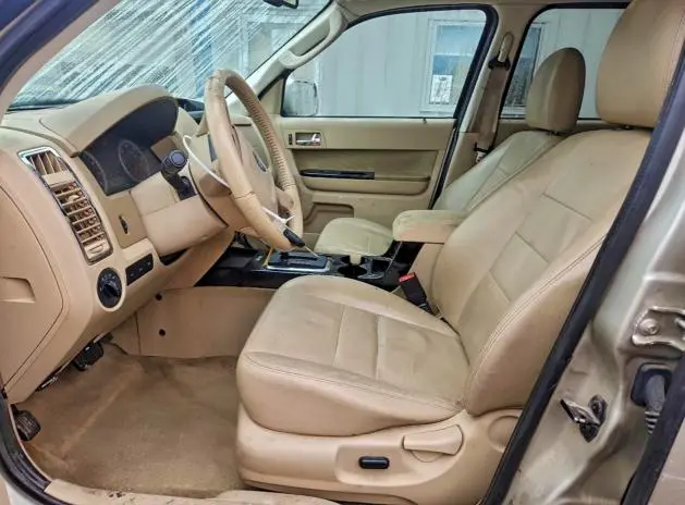 2010 FORD ESCAPE LIMITED  