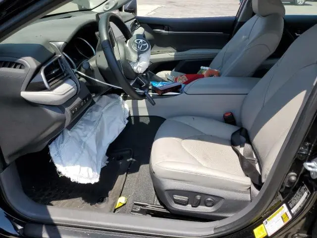 2024 TOYOTA CAMRY XLE  