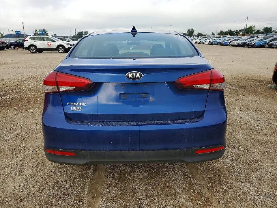 2018 KIA FORTE LX  
