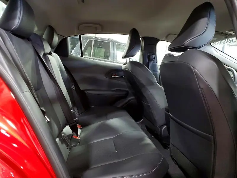 2025 TOYOTA PRIUS XLE  