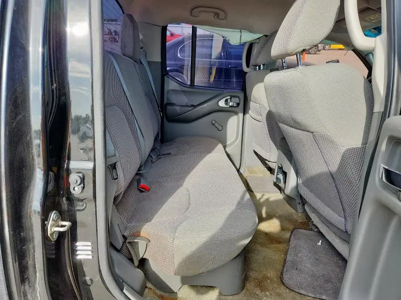 2016 NISSAN FRONTIER S  