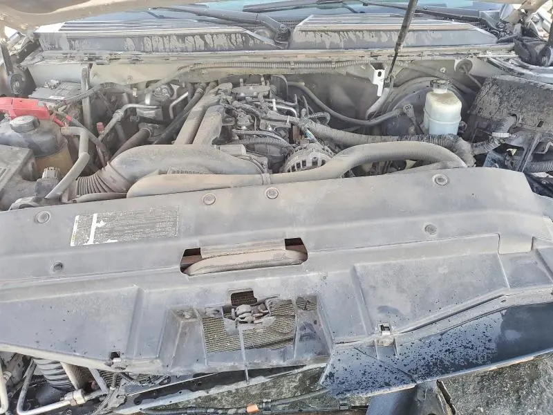 2010 CHEVROLET SUBURBAN C1500 LS  