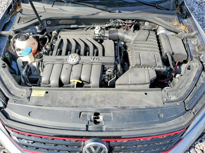 2018 VOLKSWAGEN PASSAT GT  