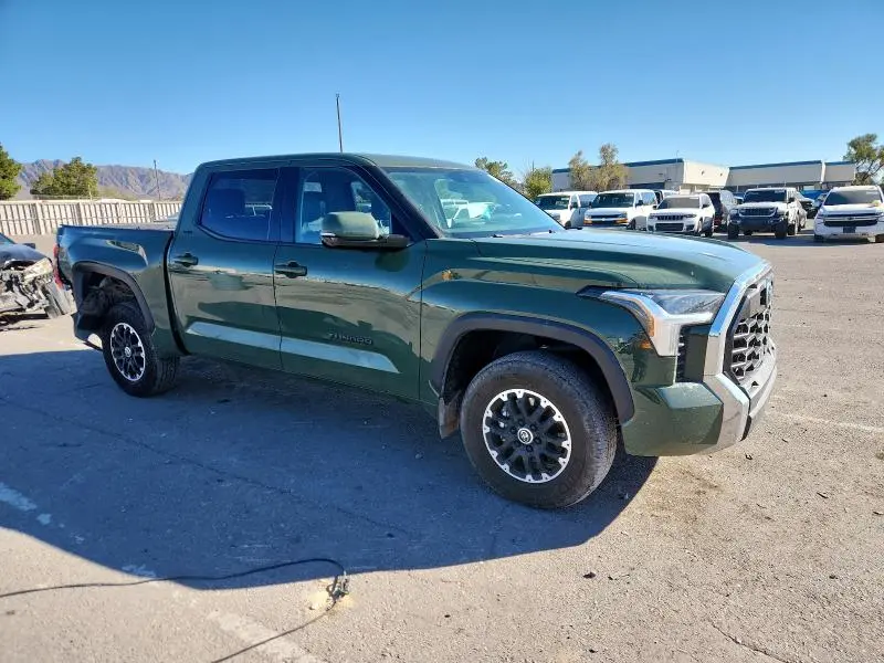 2023 TOYOTA TUNDRA CREWMAX SR  