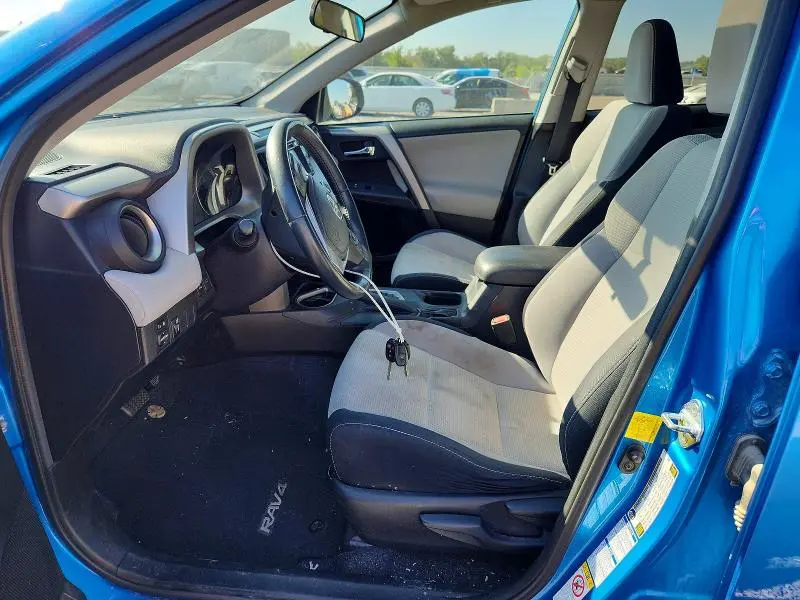 2016 TOYOTA RAV4 XLE  