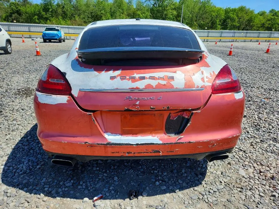 2011 PORSCHE PANAMERA 2  