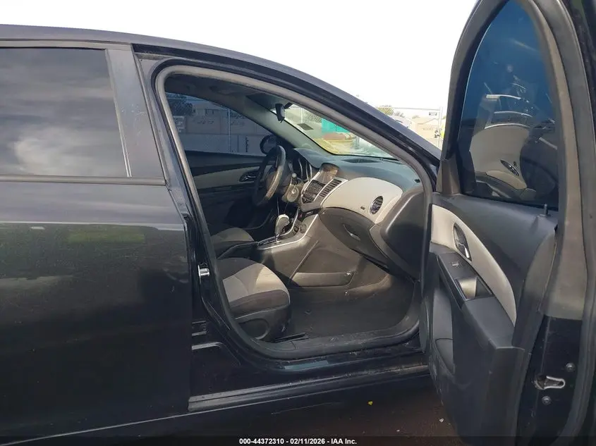 2013 CHEVROLET CRUZE LS AUTO