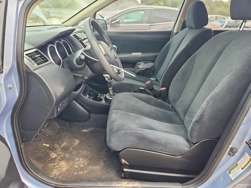 2011 NISSAN VERSA 1.8 S  