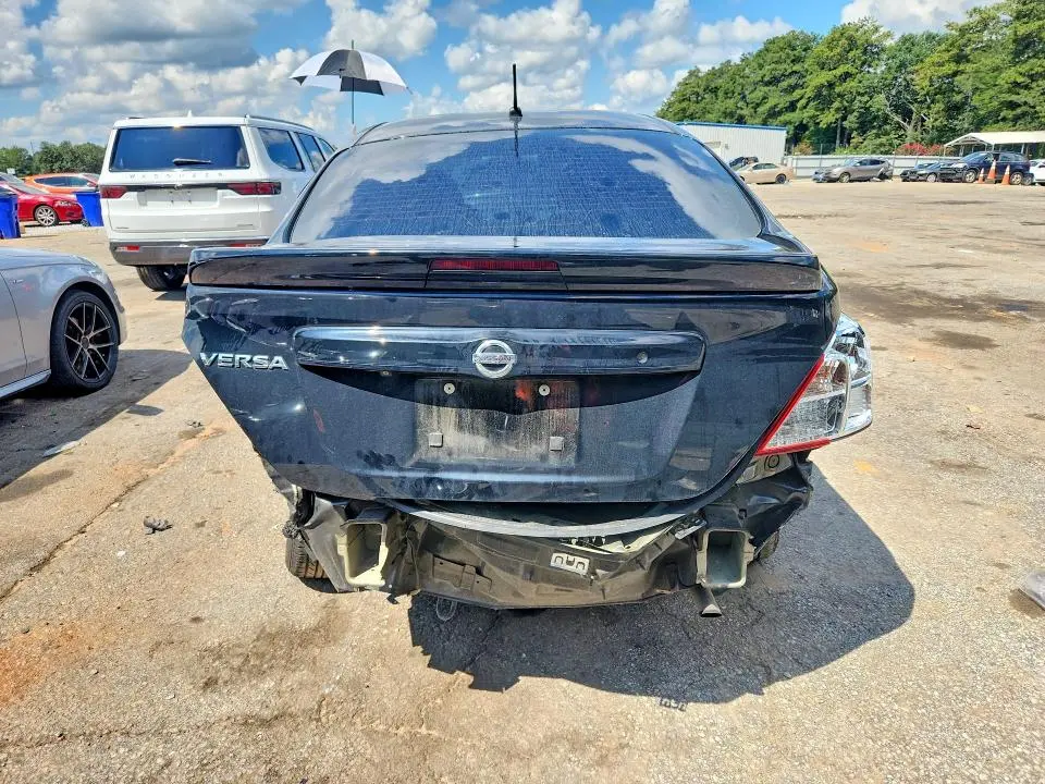 2018 NISSAN VERSA S  