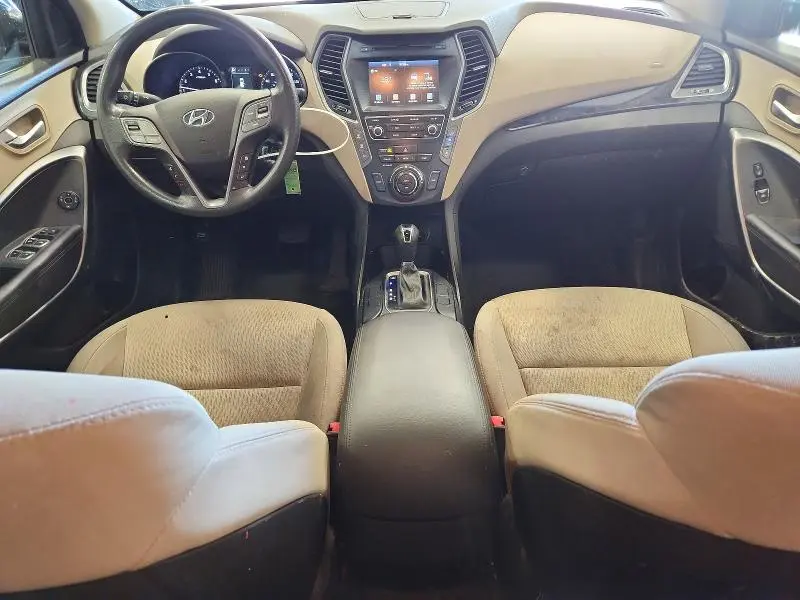 2018 HYUNDAI SANTA FE SE  