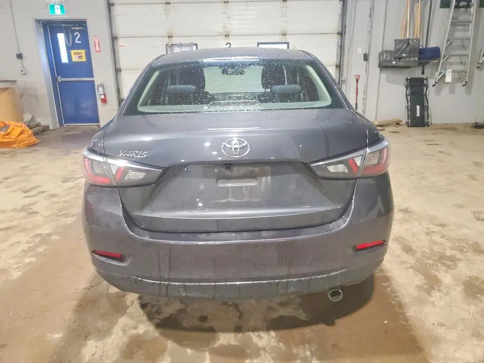 2016 TOYOTA YARIS   