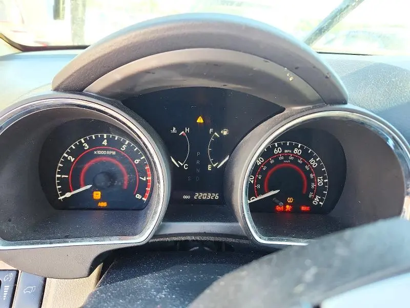 2012 TOYOTA HIGHLANDER SE  