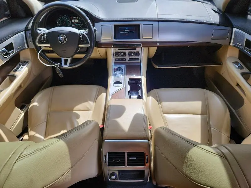 2014 JAGUAR XF   