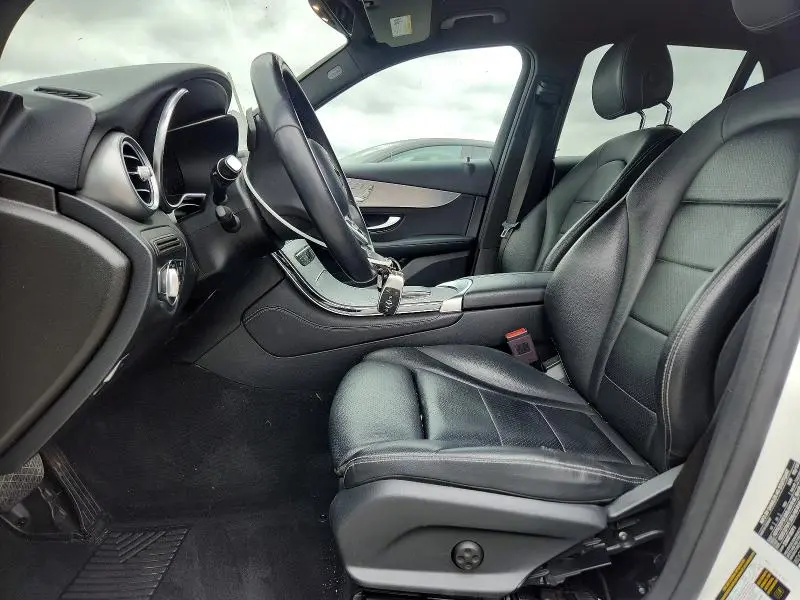 2020 MERCEDES-BENZ GLC 300  