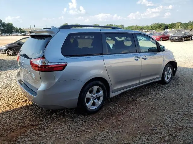 2018 TOYOTA SIENNA LE  