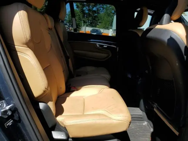 2018 VOLVO XC90 T6  