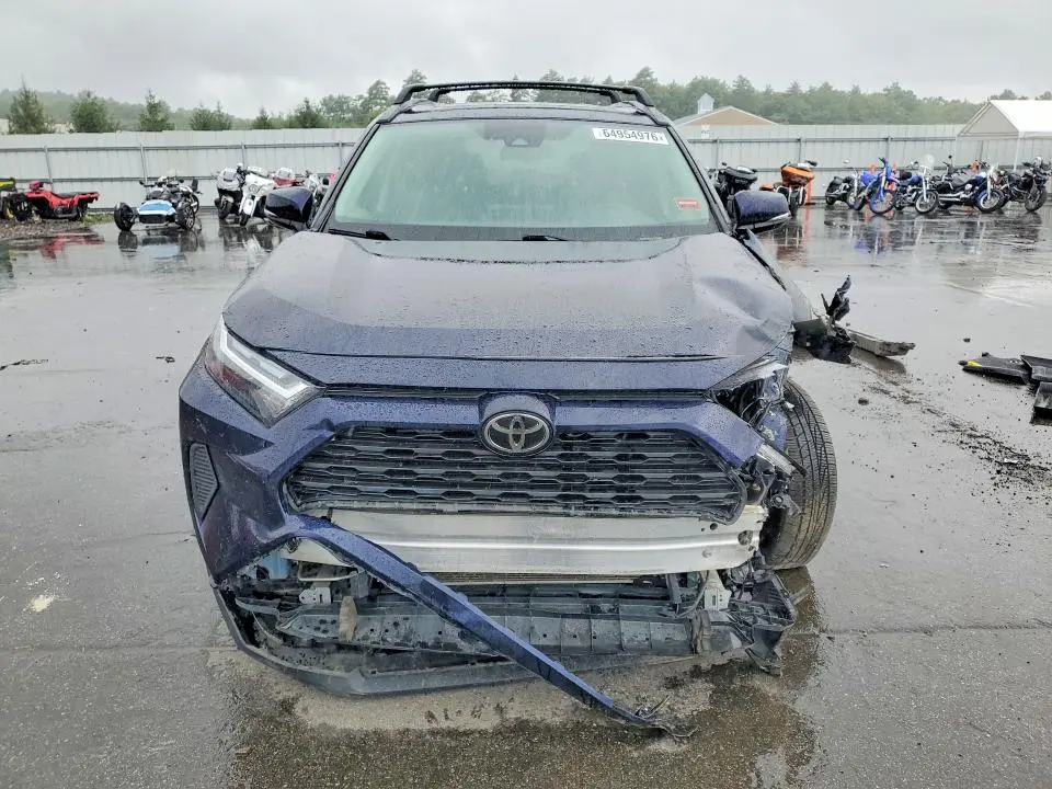 2022 TOYOTA RAV4 XLE  