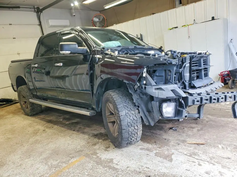 2014 RAM 1500 SLT  