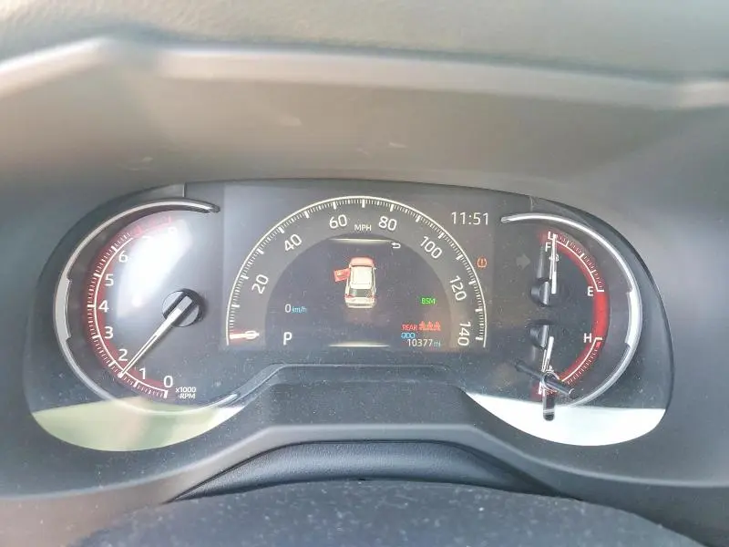 2024 TOYOTA RAV4 XLE  