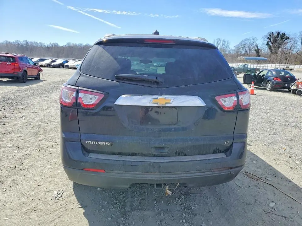 2017 CHEVROLET TRAVERSE LT  