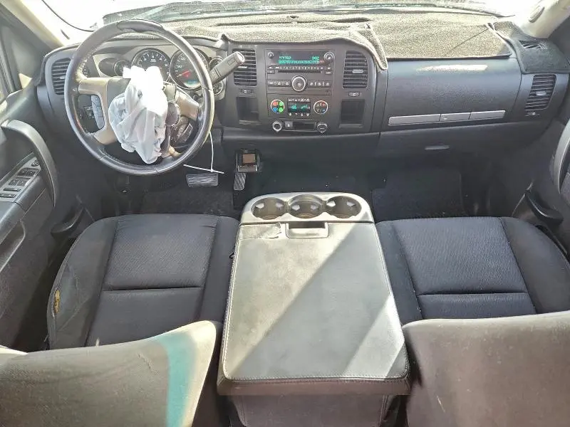 2011 CHEVROLET SILVERADO C1500 LT  