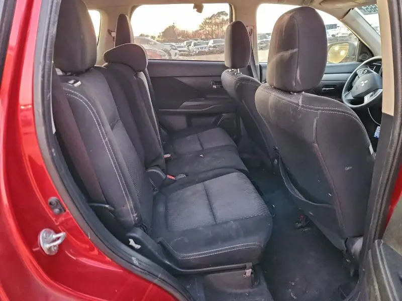 2018 MITSUBISHI OUTLANDER ES  