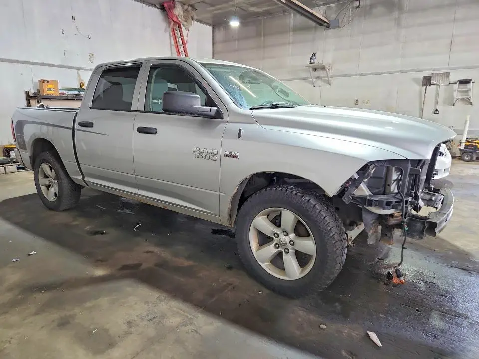 2014 RAM 1500 ST  