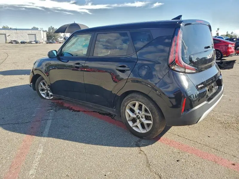 2023 KIA SOUL LX  