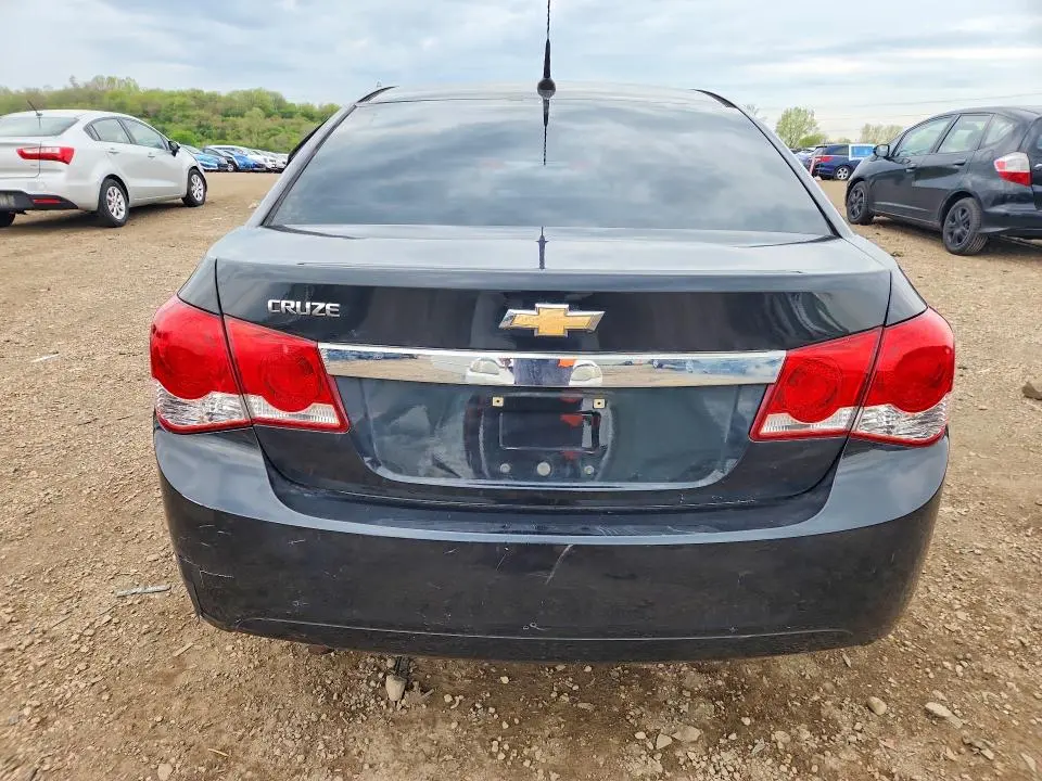 2013 CHEVROLET CRUZE LS  