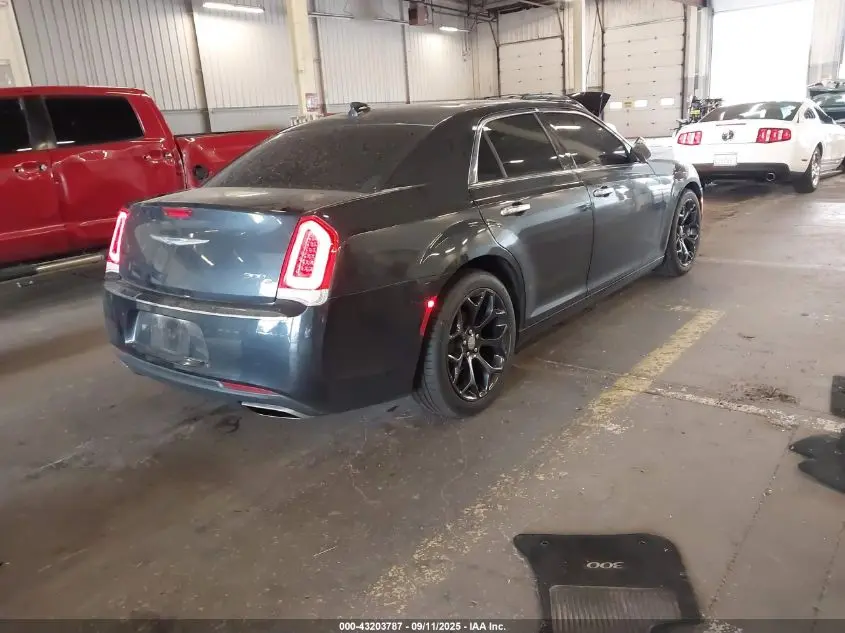 2017 CHRYSLER 300C  