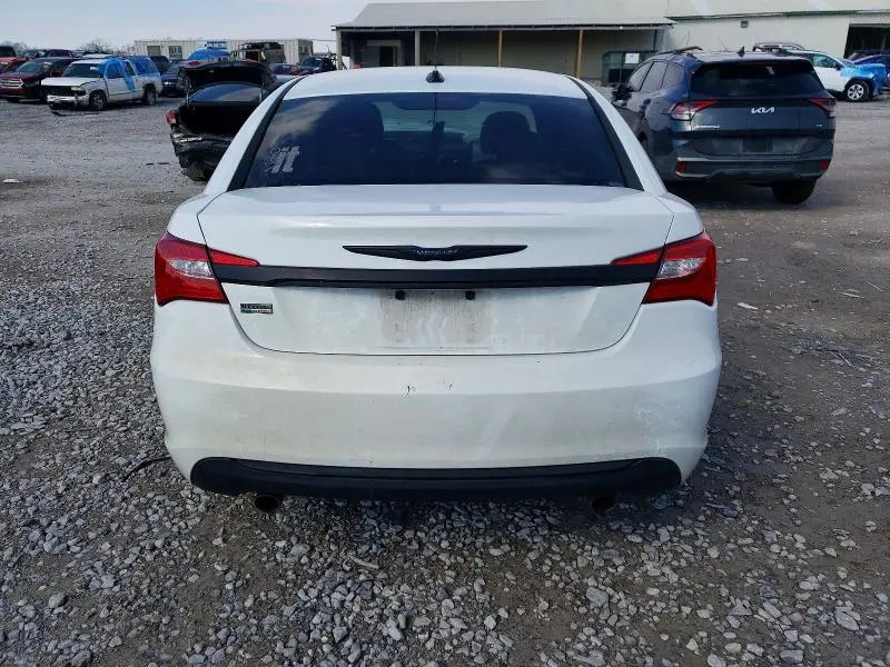 2013 CHRYSLER 200 LX  