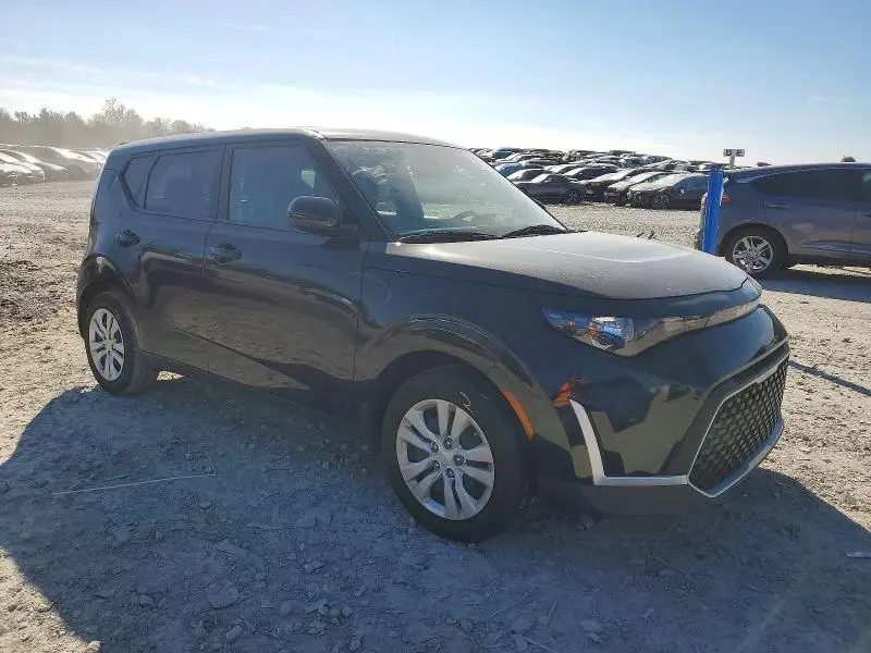 2024 KIA SOUL LX  
