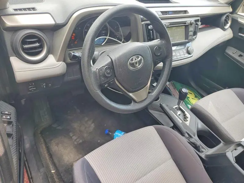 2015 TOYOTA RAV4 XLE  