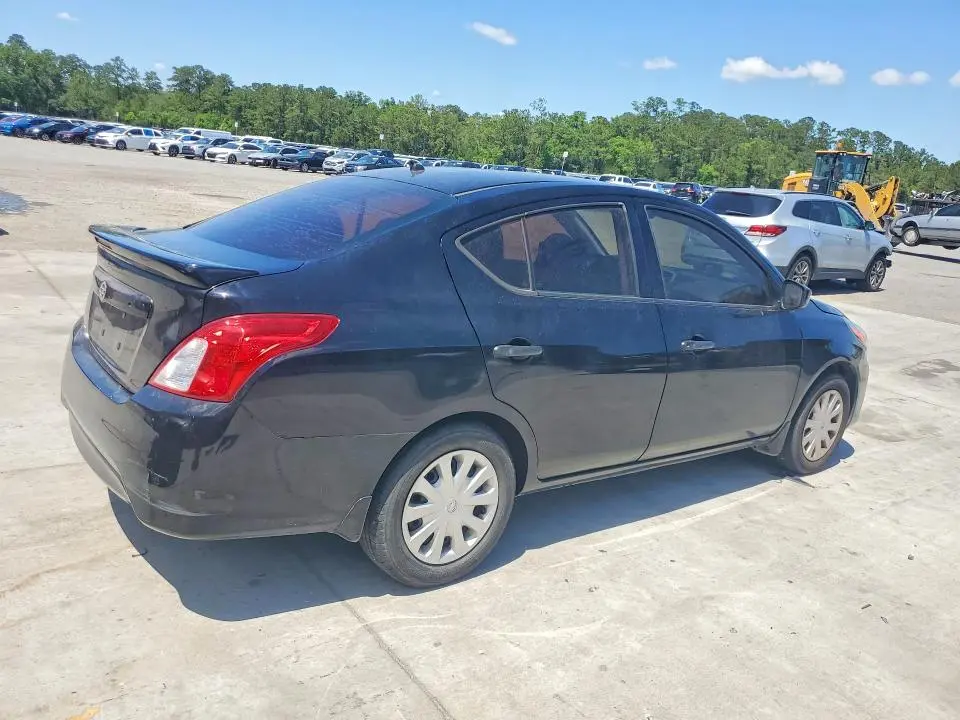 2017 NISSAN VERSA   