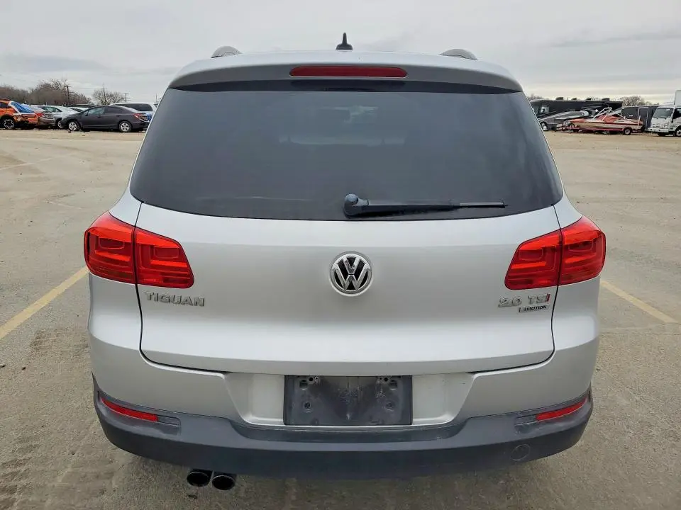 2015 VOLKSWAGEN TIGUAN   