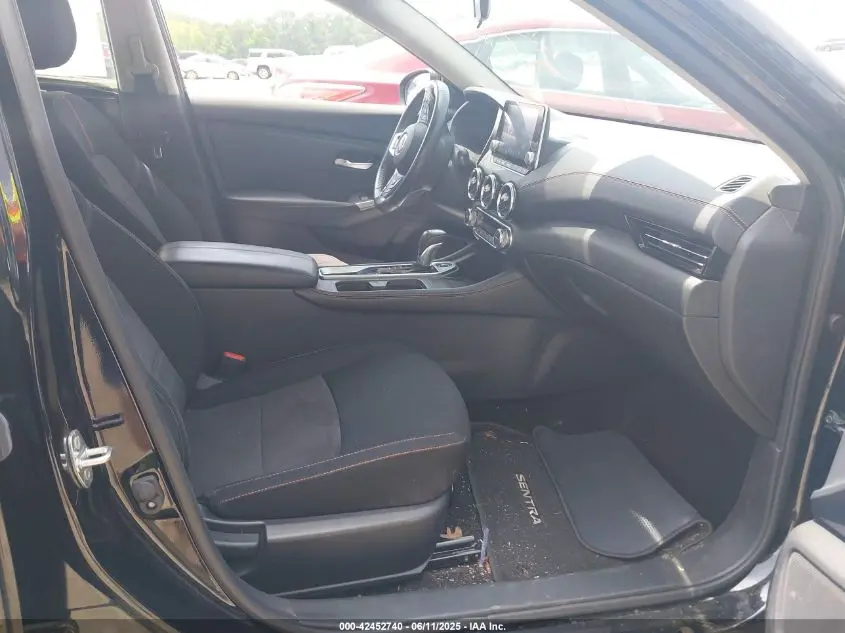2022 NISSAN SENTRA SR XTRONIC CVT